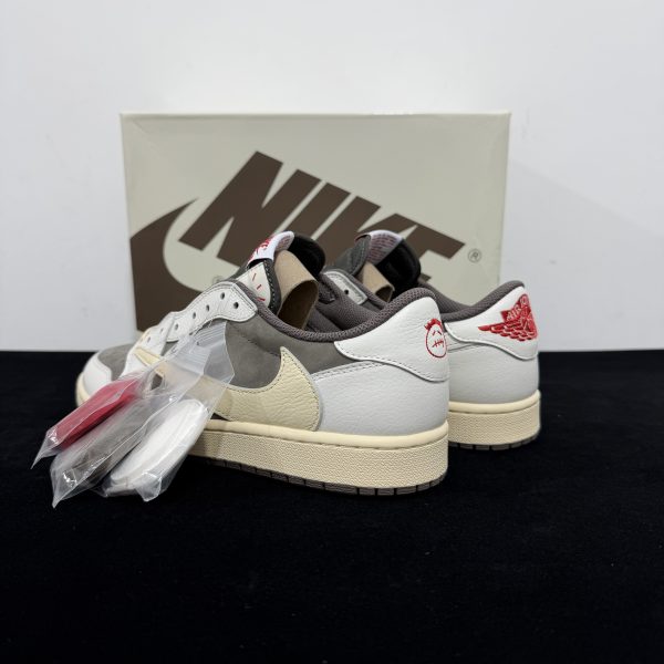 Angled heel view of Travis Scott Reverse Mocha Reps showing structure