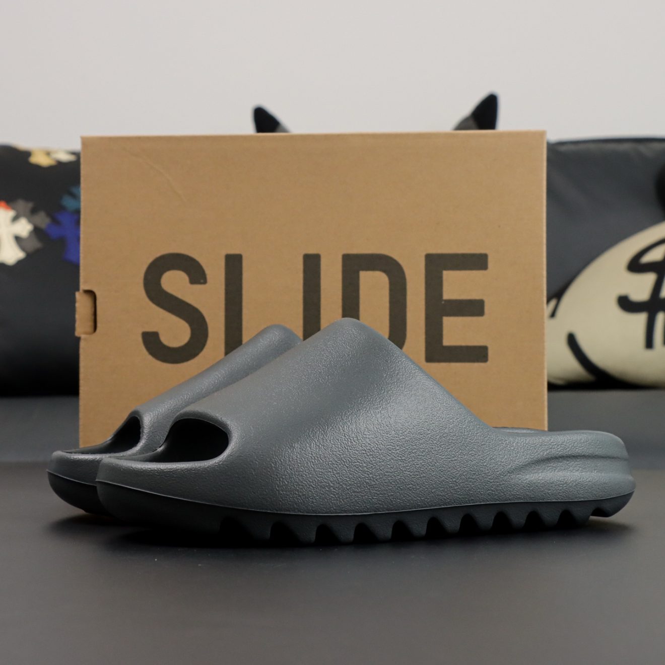 Yeezy Slide Granite Reps
