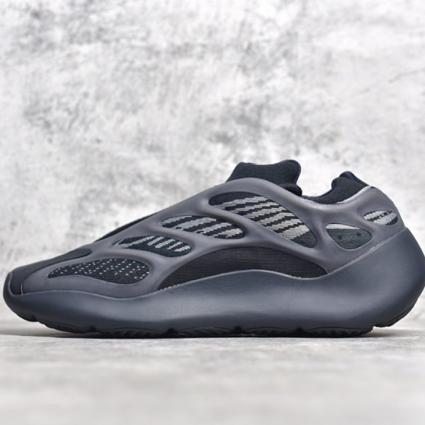 YEEZY BOOST 700 V3 ALVAH
