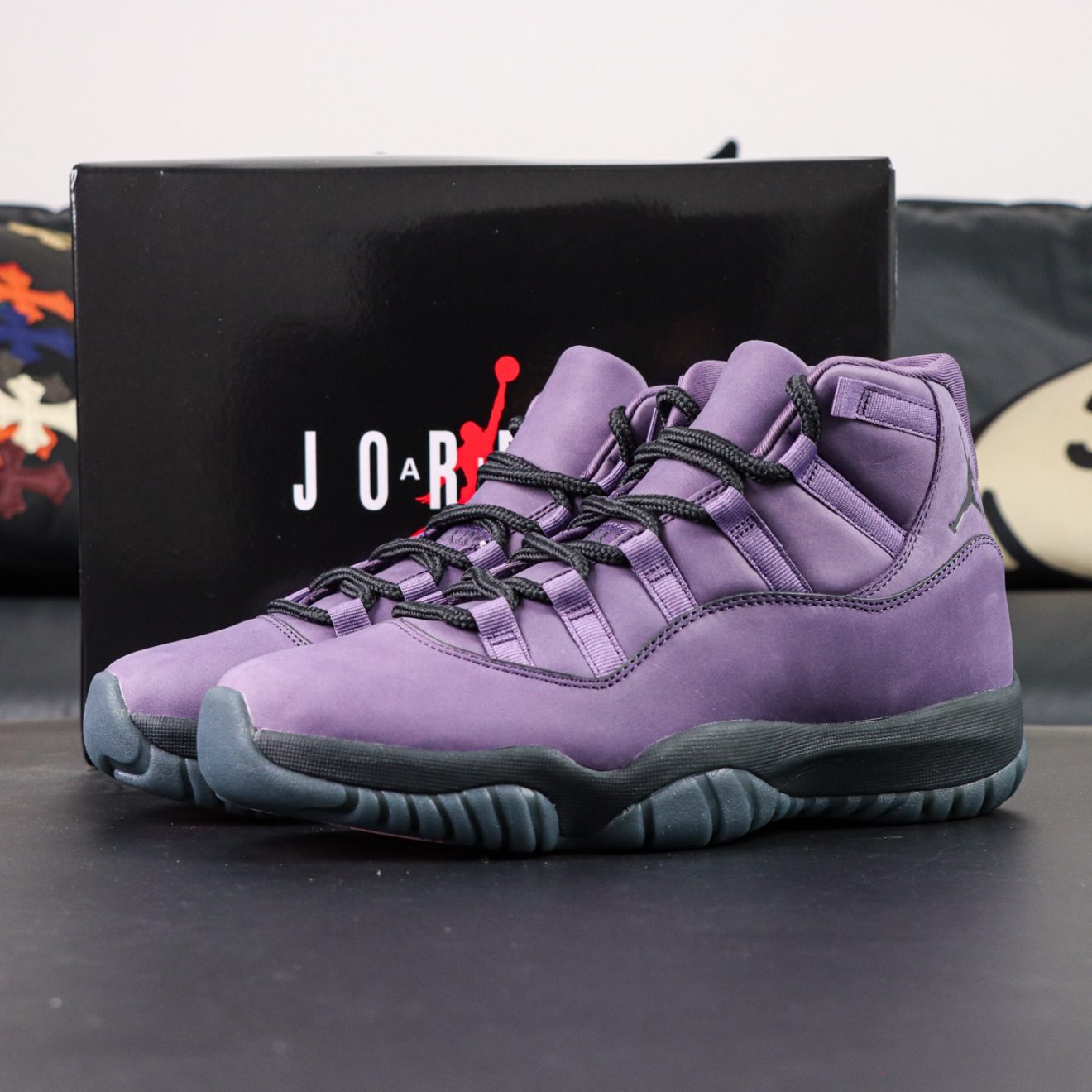 Jordan 11 Las Vegas Reps with box and accessories
