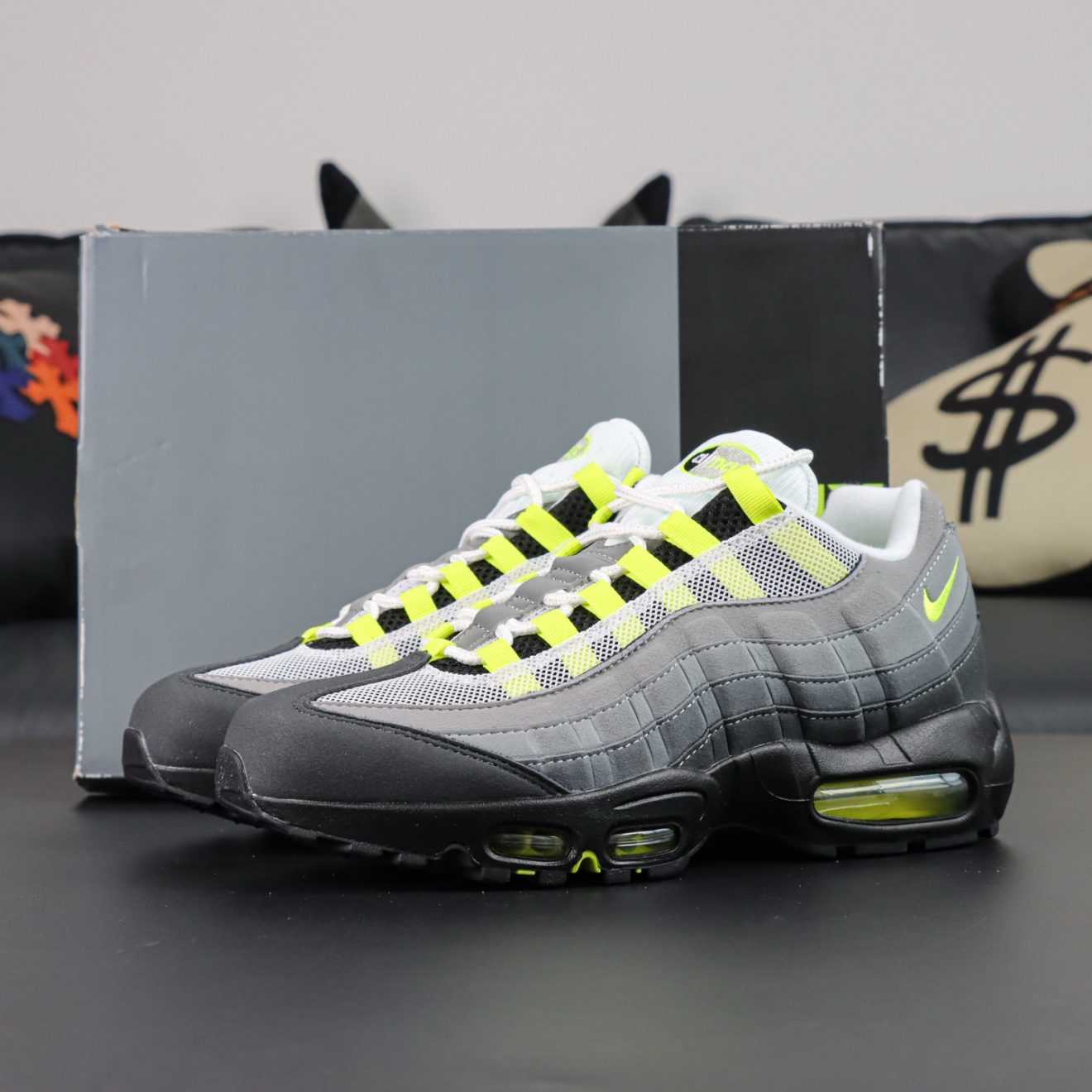 Air Max 95 Neon Reps with OG-style box and Volt accents