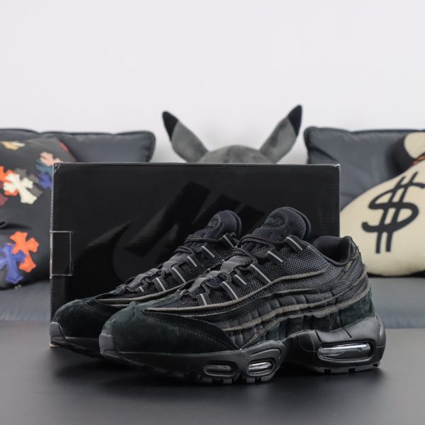 Air Max 95 CDG reps front view with sculptural layers and box