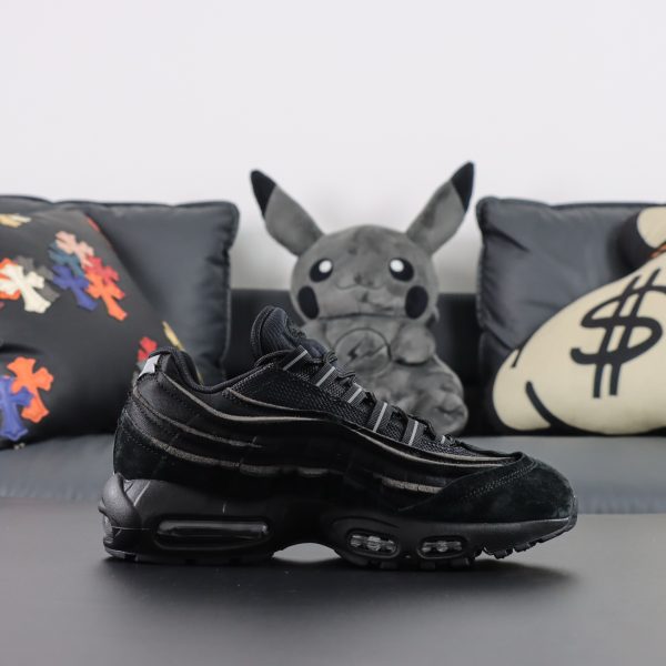 Inner angle of Air Max 95 CDG reps with layered construction
