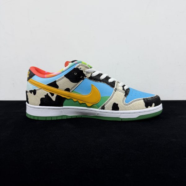 Inside view of Dunk Chunky Dunky Reps with colorful lining