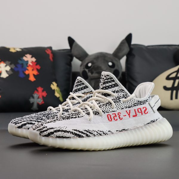 Both shoes side view of Yeezy 350 Zebra reps