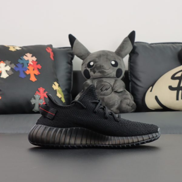Inside view of Yeezy 350 Bred reps with all-black structure
